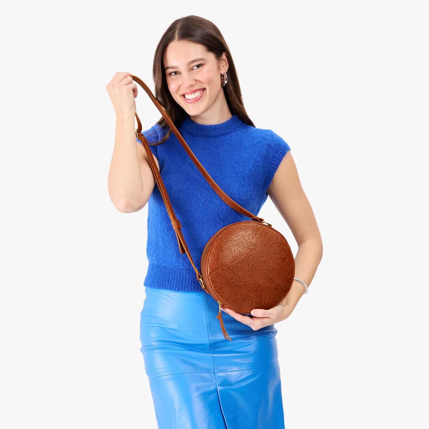 Meadow*Large | Circle shaped crossbody bag with top zipper