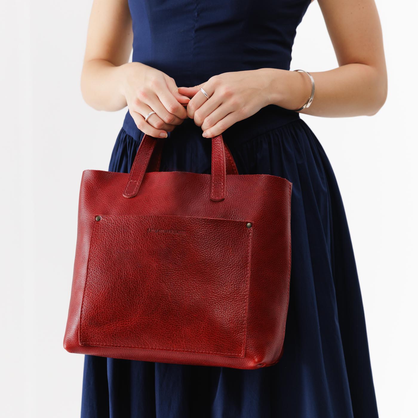 Chili Red | Midsize crossbody tote with handles and a pocket