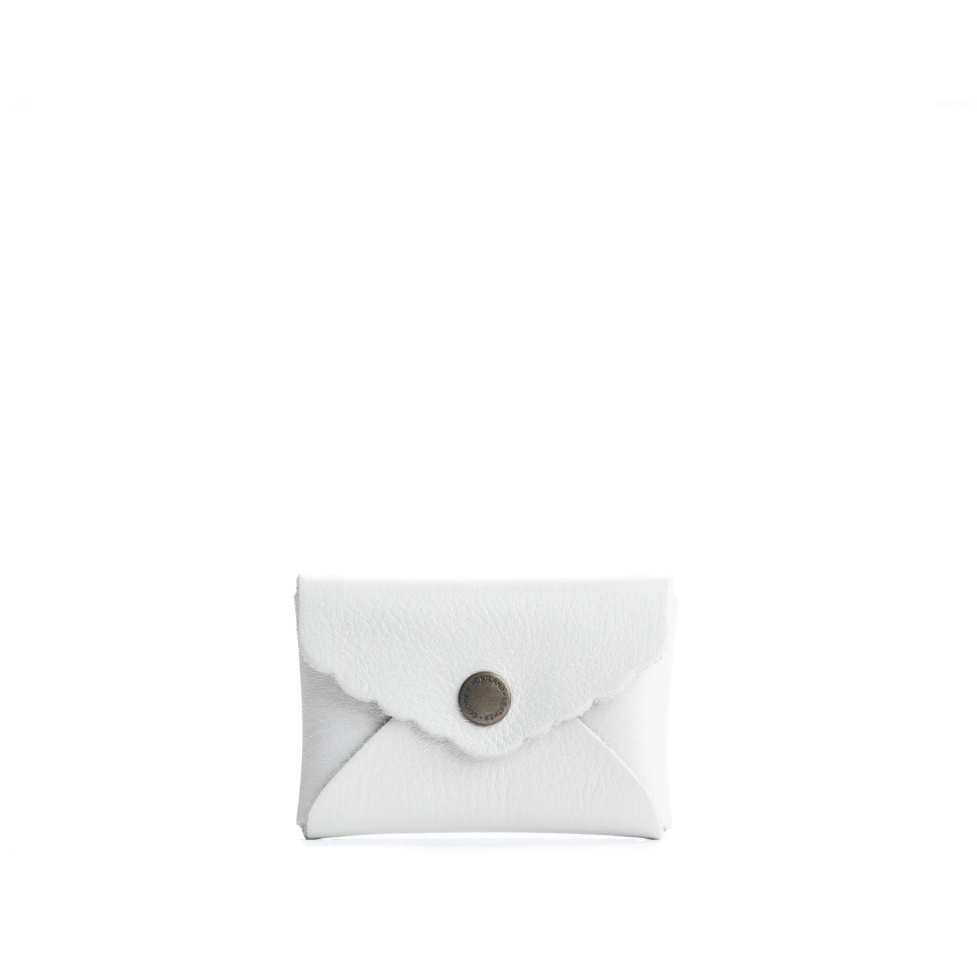 Pearl | Small leather wallet with scalloped edge
