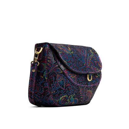 Carnival*Large | Petite leather Crossbody with a flap and magnetic closure
