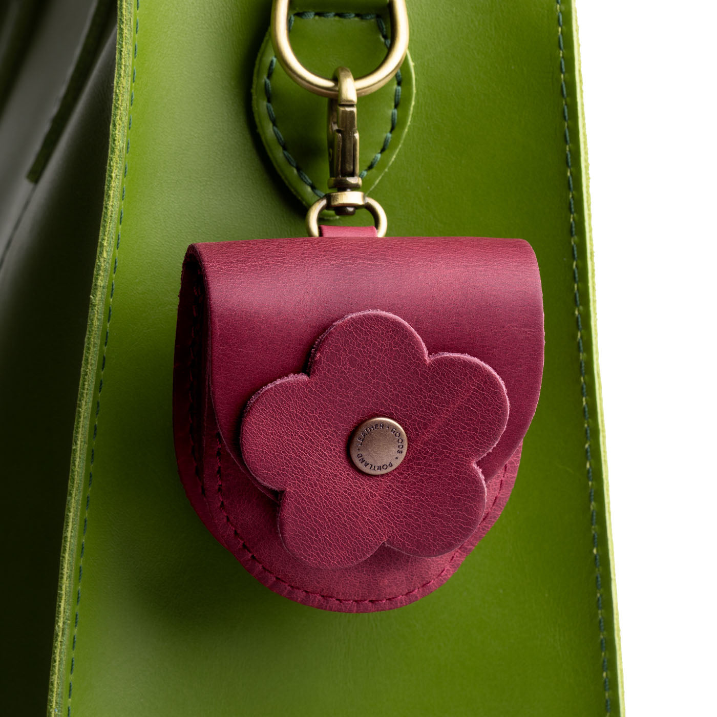 Anemone | U shaped pouch with leather flower applique