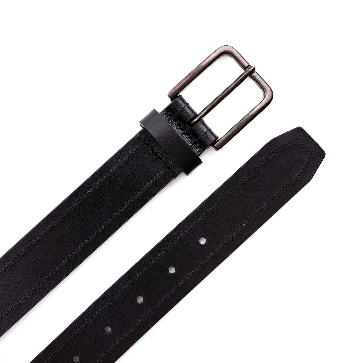 Jet Black | Close up buckle detail