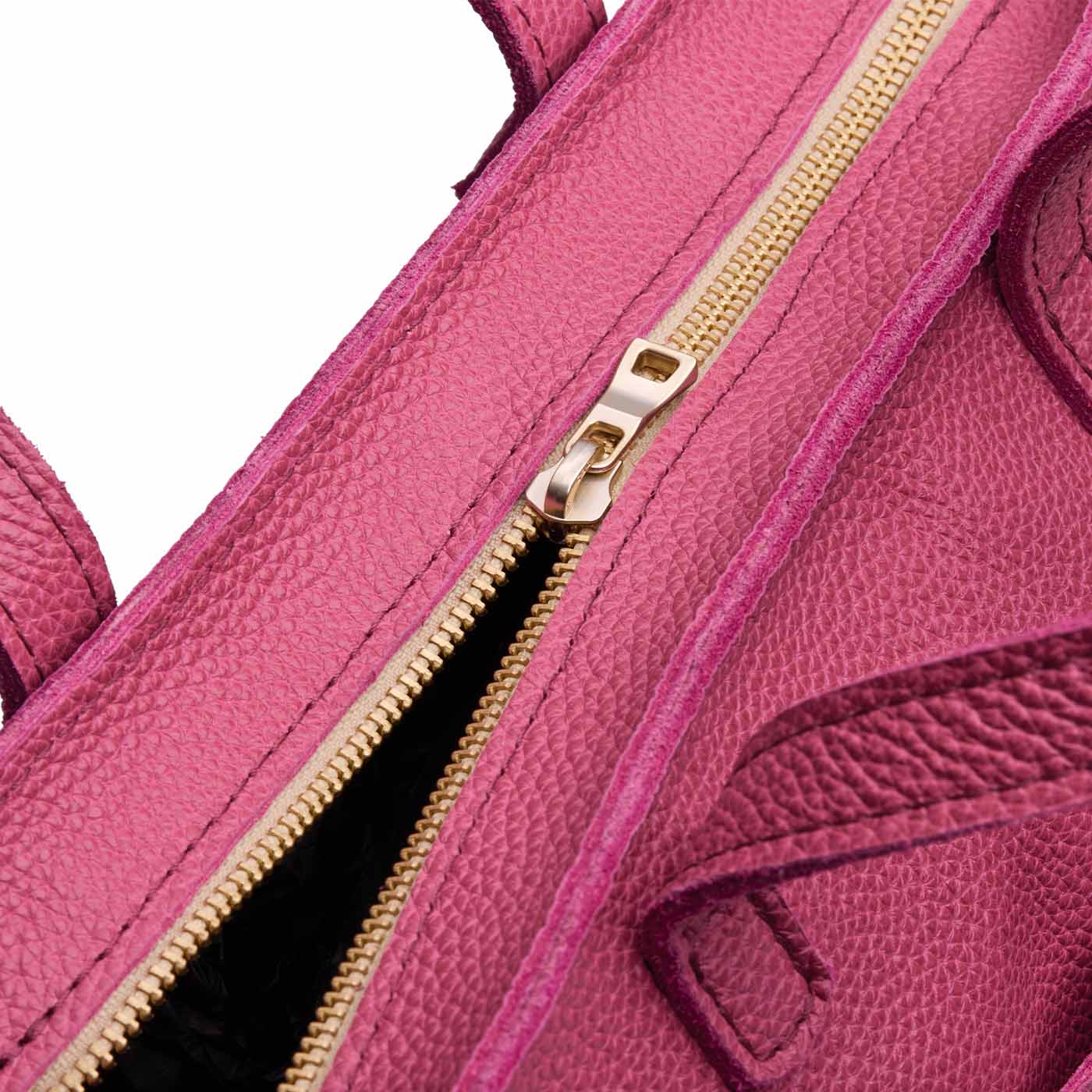 Wild Rose*Zipper | Close-up of zipper on midsize crossbody tote with handles and a pocket